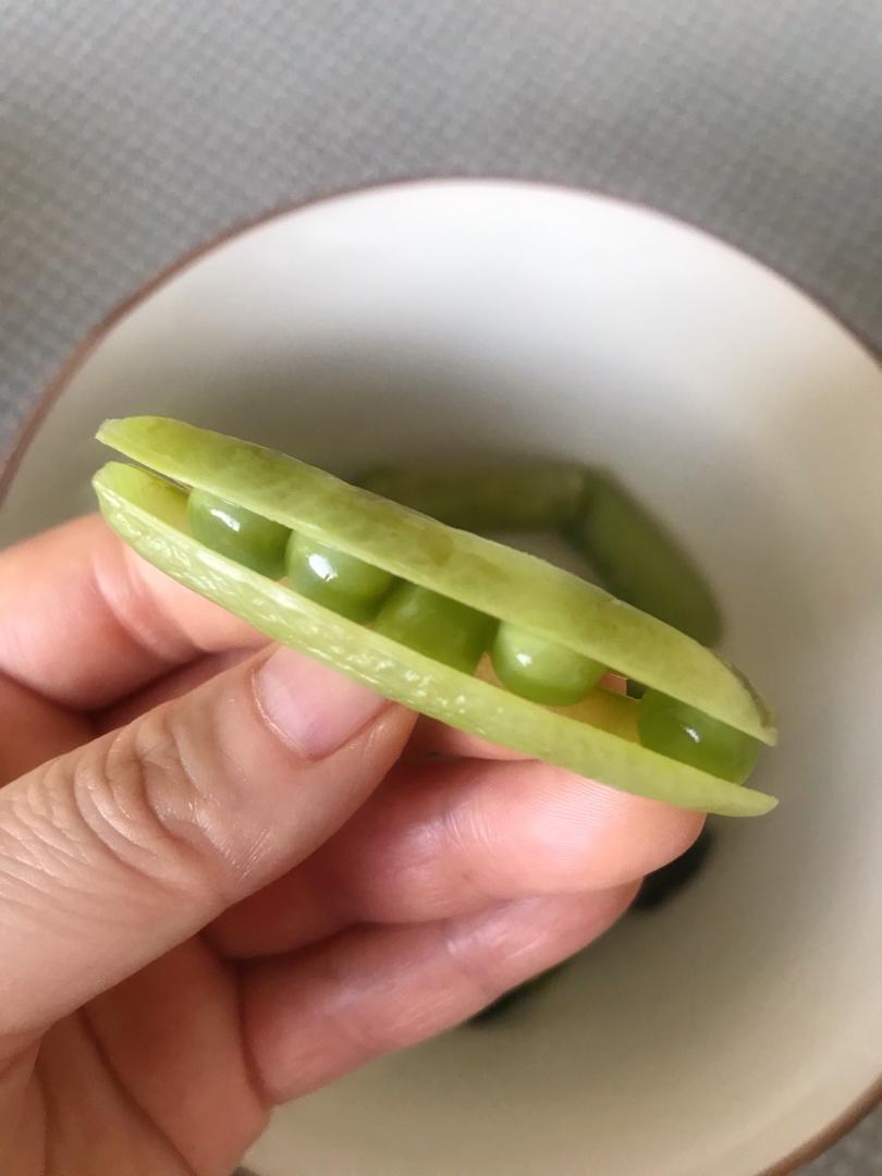一口春天：水煮豌豆荚