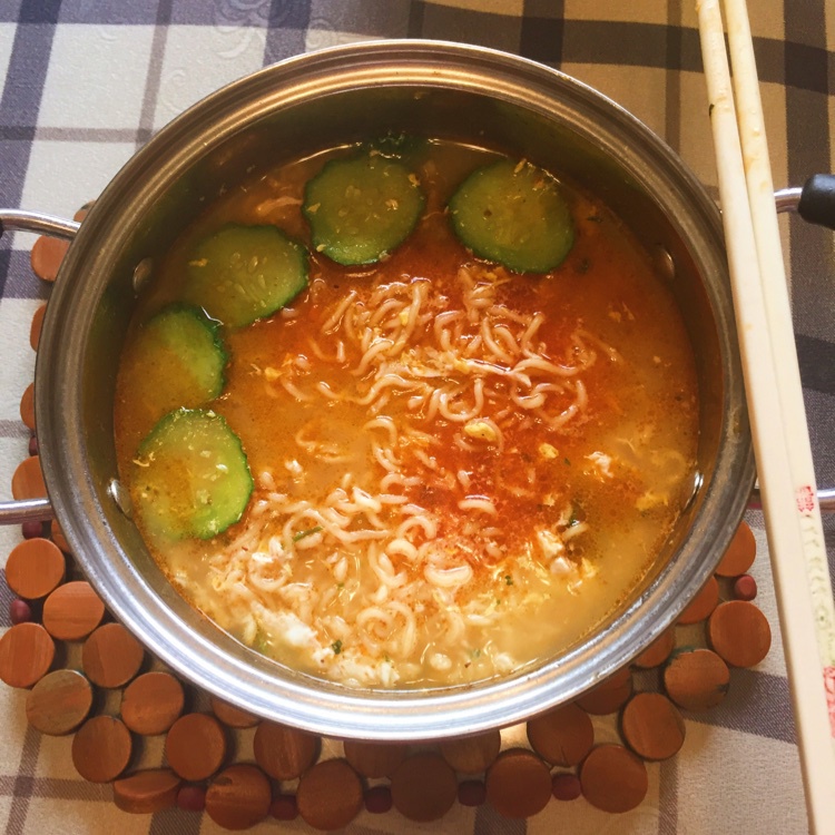 满足食欲的深夜秘密 森系浓香泡面