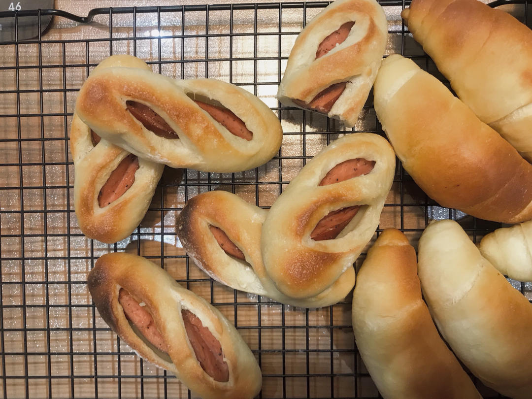 爆汁德式香肠面包｜大口吃肉肉｜发酵时间短｜快手好吃｜无需手套膜｜可做无油无糖