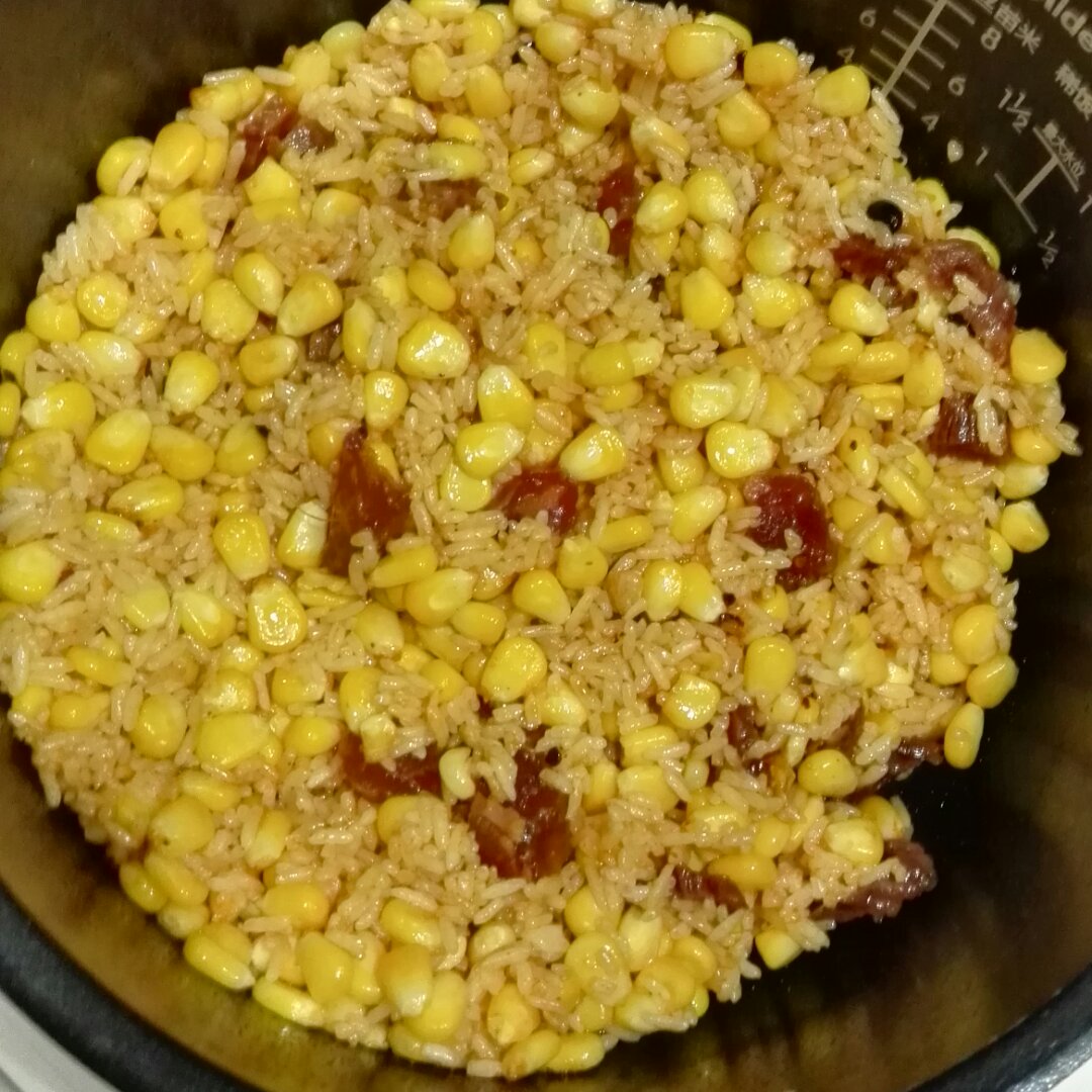 懒人电饭煲玉米腊肠饭
