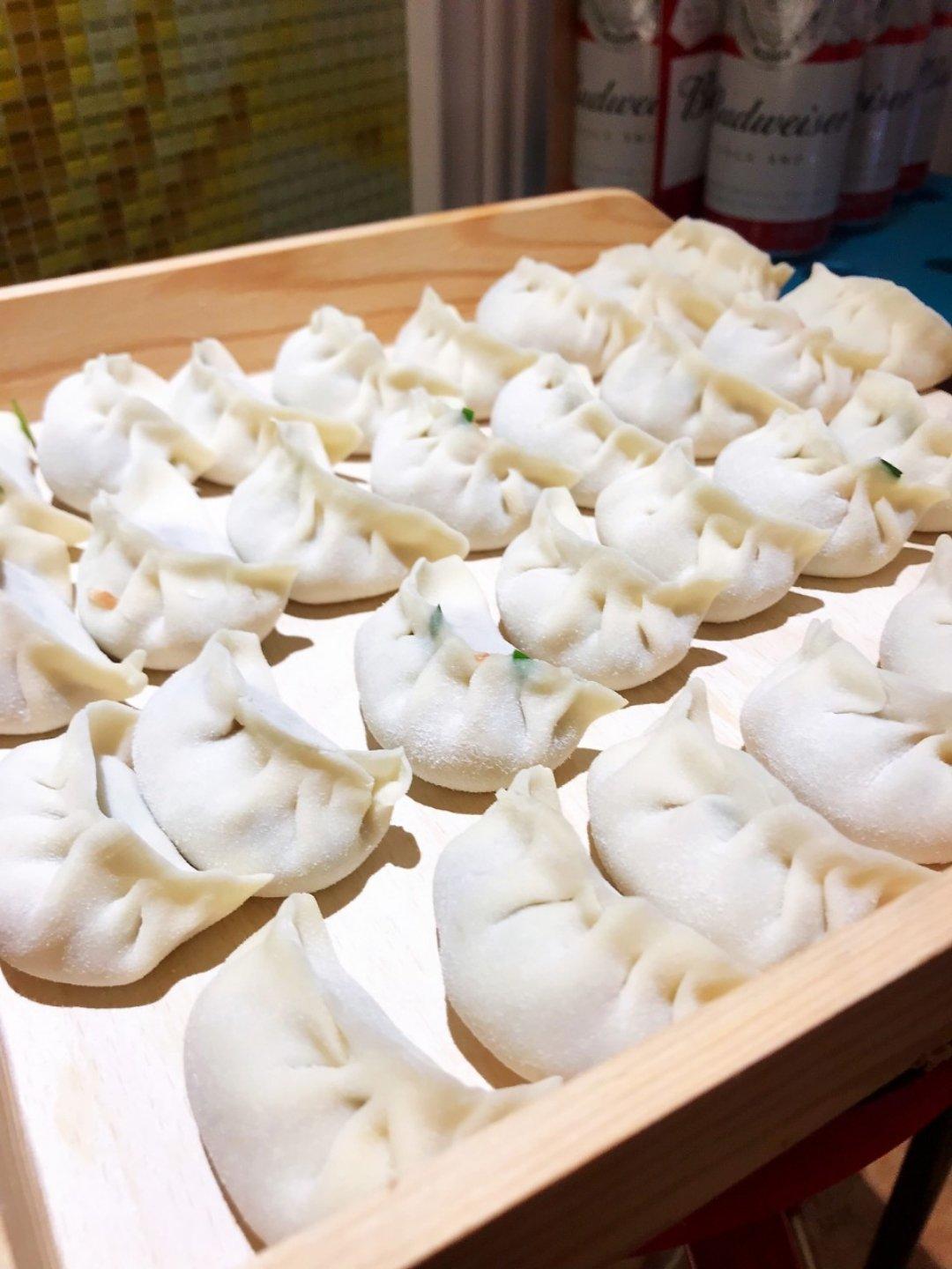 普通大肚饺子包法（内有羞答答小视频ヾ(@^▽^@)ノ　）