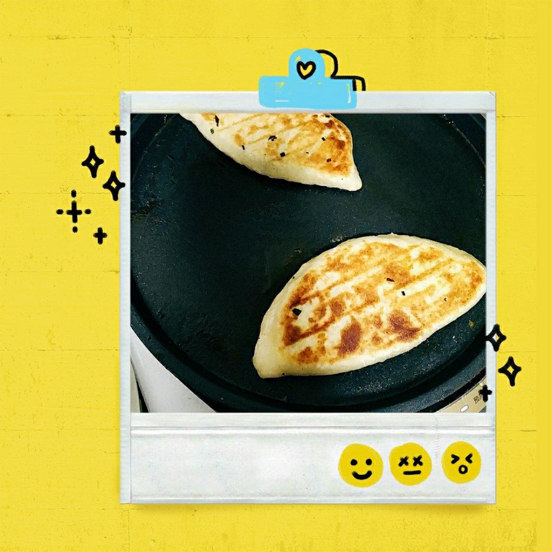 合饼(哈饼)菜盒子～韭菜，黄瓜两种馅