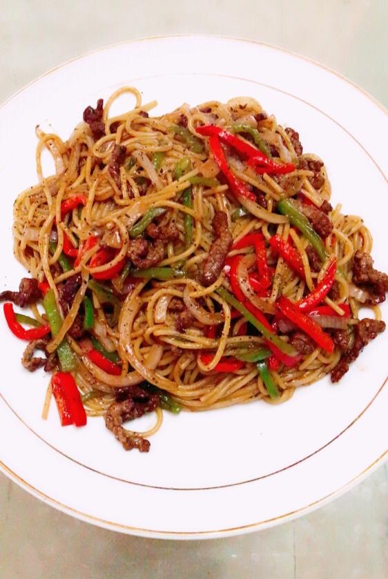 中国大地车险小陈做的黑椒牛柳炒意面黑椒牛柳炒意面炒面首页登录注册