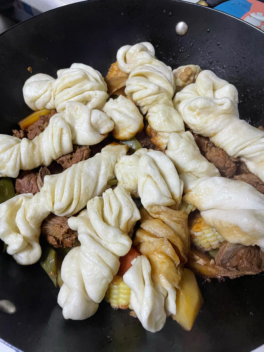 饭菜一锅出－土豆玉米排骨焖卷子【超详细】