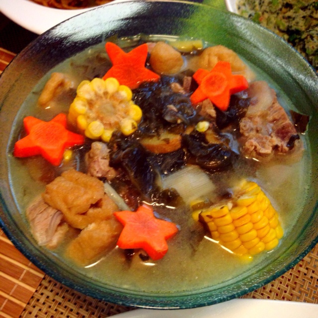 玉米海带炖排骨
