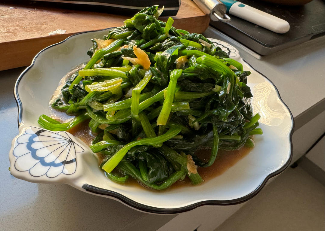 凉拌菠菜(家传秘方)