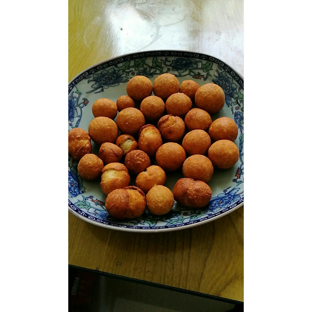 妈妈教炸的红薯丸子
