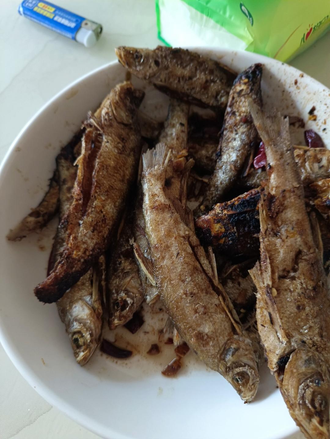 酥炸小白鱼