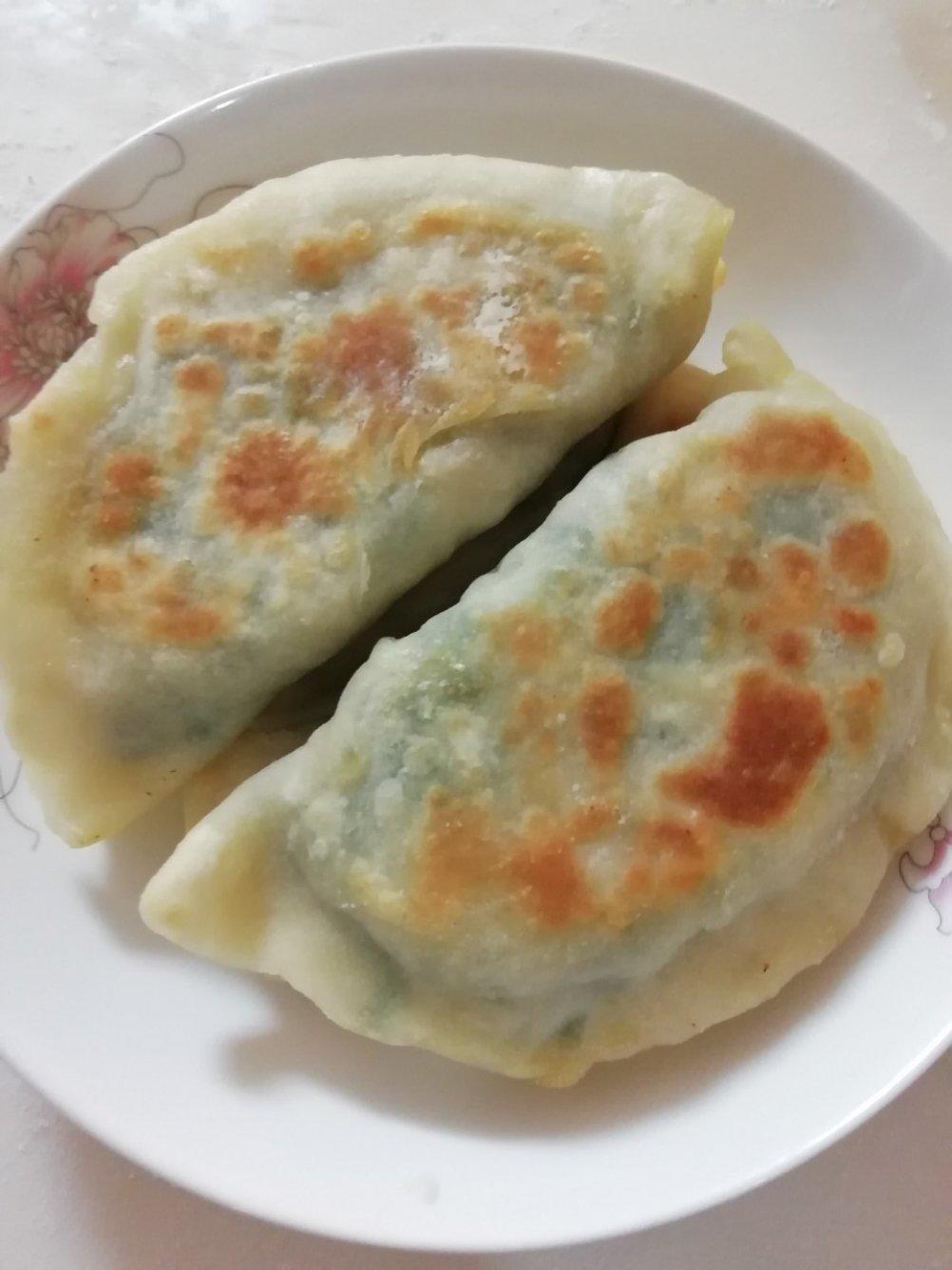 手机用户3625_m4wx做的鲜香韭菜盒子