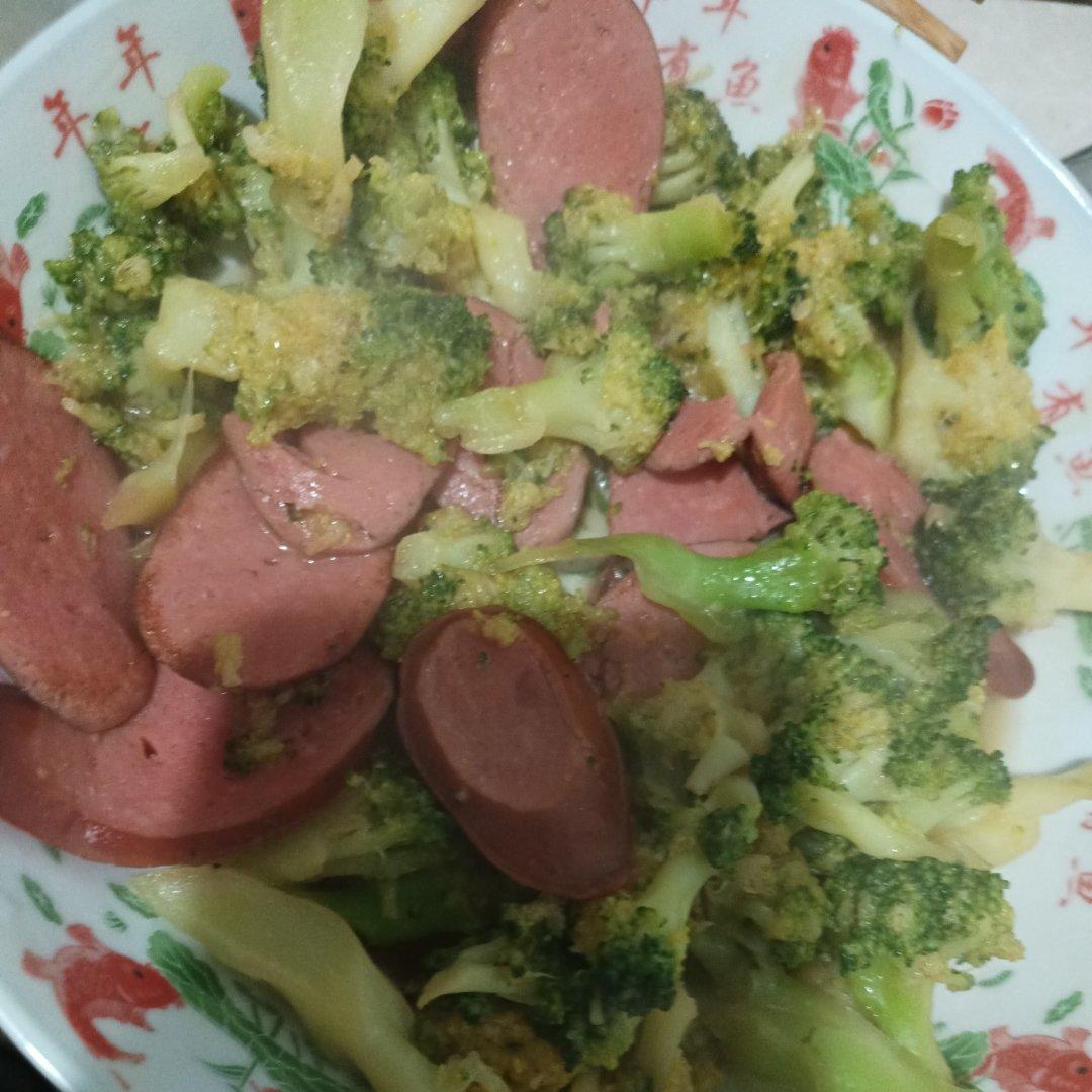 西兰花炒火腿