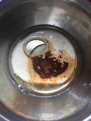 咖啡大理石纹蛋糕卷的做法 步骤2