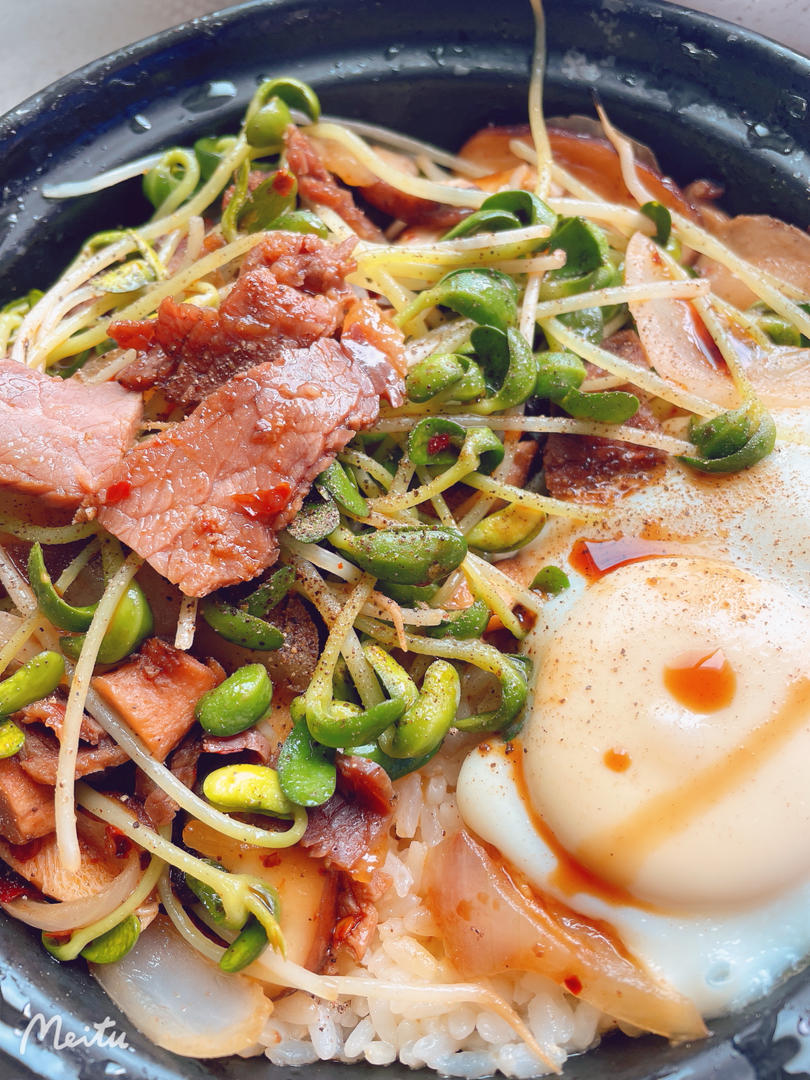 京都汇珍膳米-窝蛋牛肉煲仔饭