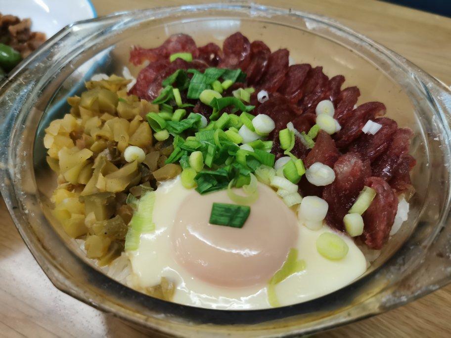 香肠煲仔饭