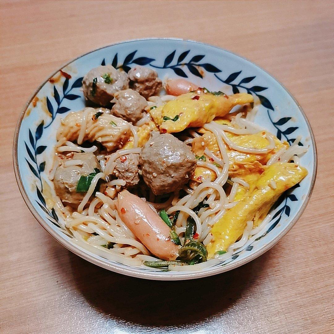 比麻辣烫好吃百倍！自制超过瘾巨解馋麻辣拌