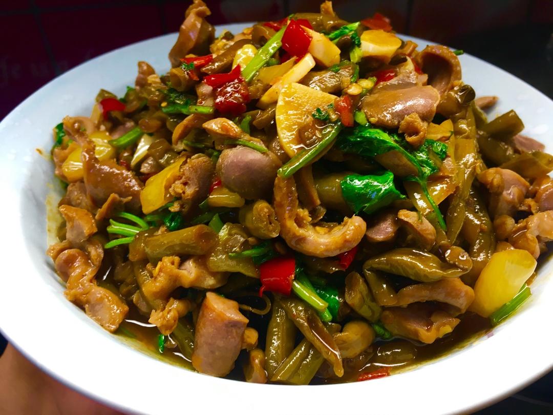 圈圈-阳阳做的爆炒香辣鸡杂