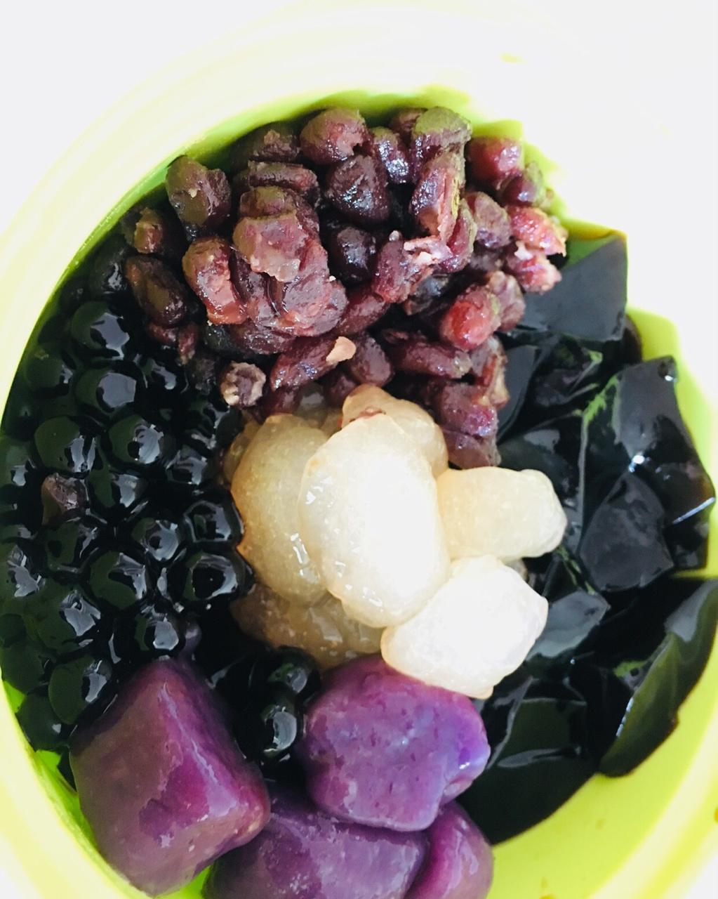 自制鲜芋仙芋圆（另附: 蜜红豆和仙草冻的做法）