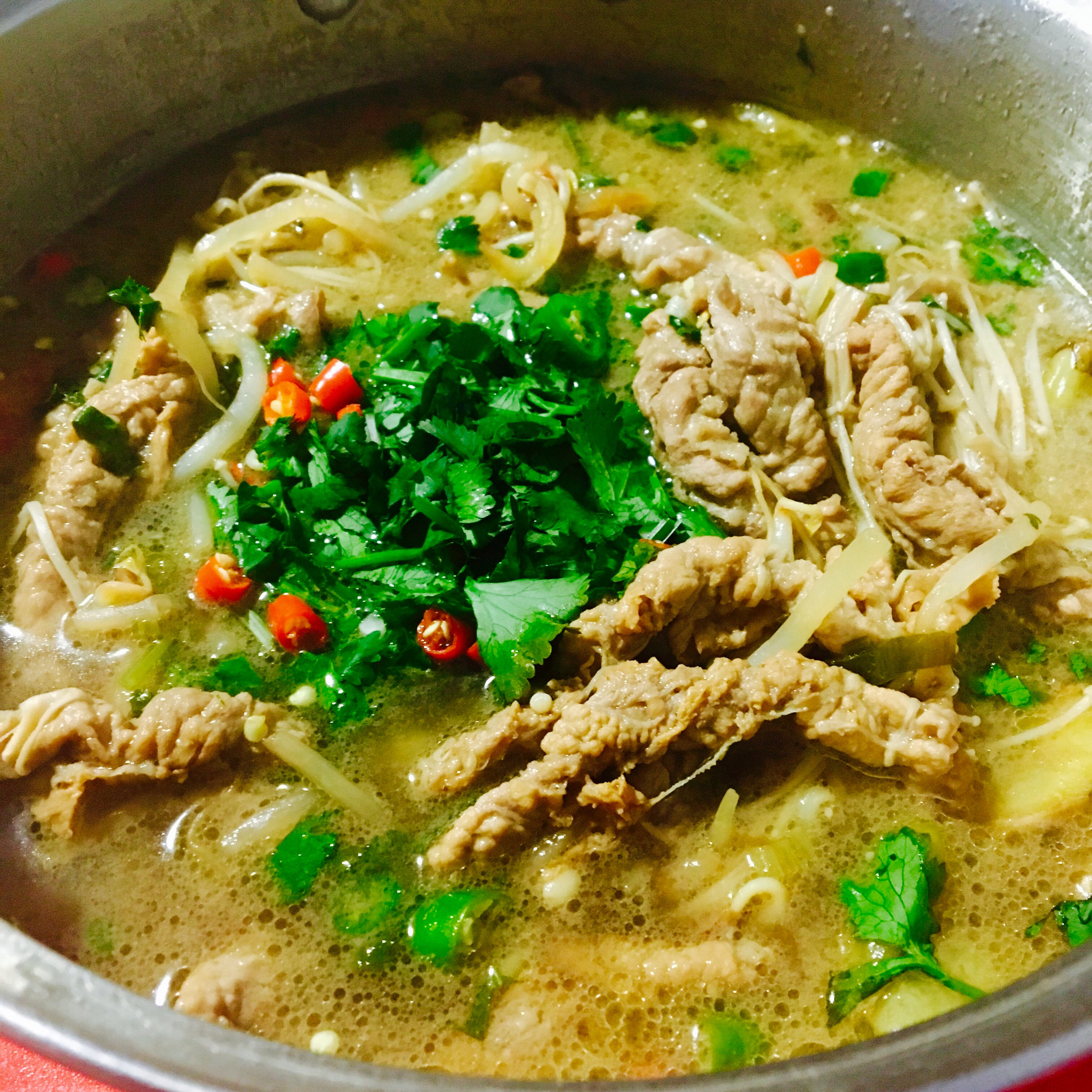 酸汤肥牛