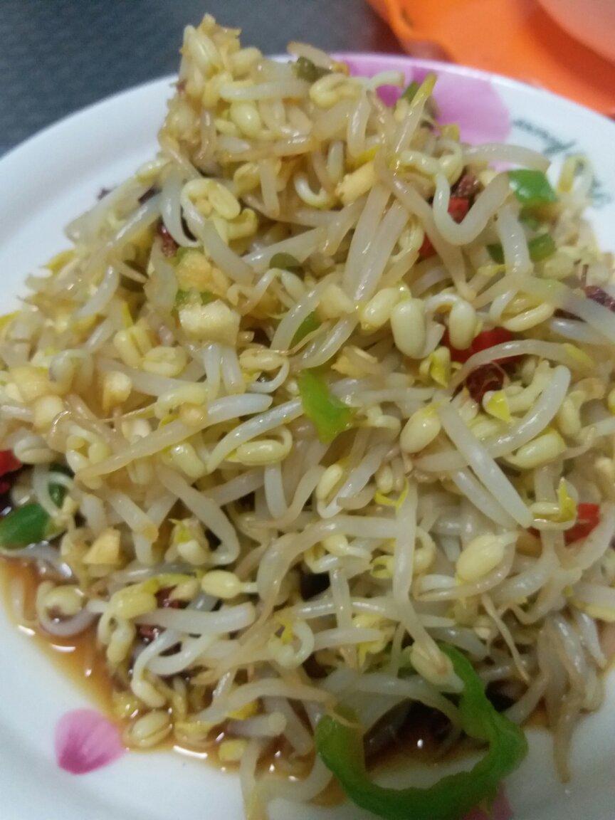 凉拌绿豆芽