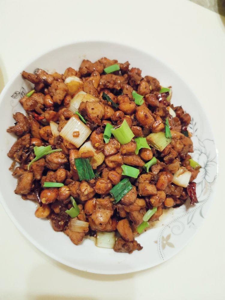 厨师长教你: “宫保鸡丁”的川味正宗做法, 一看就有食欲, 收藏了