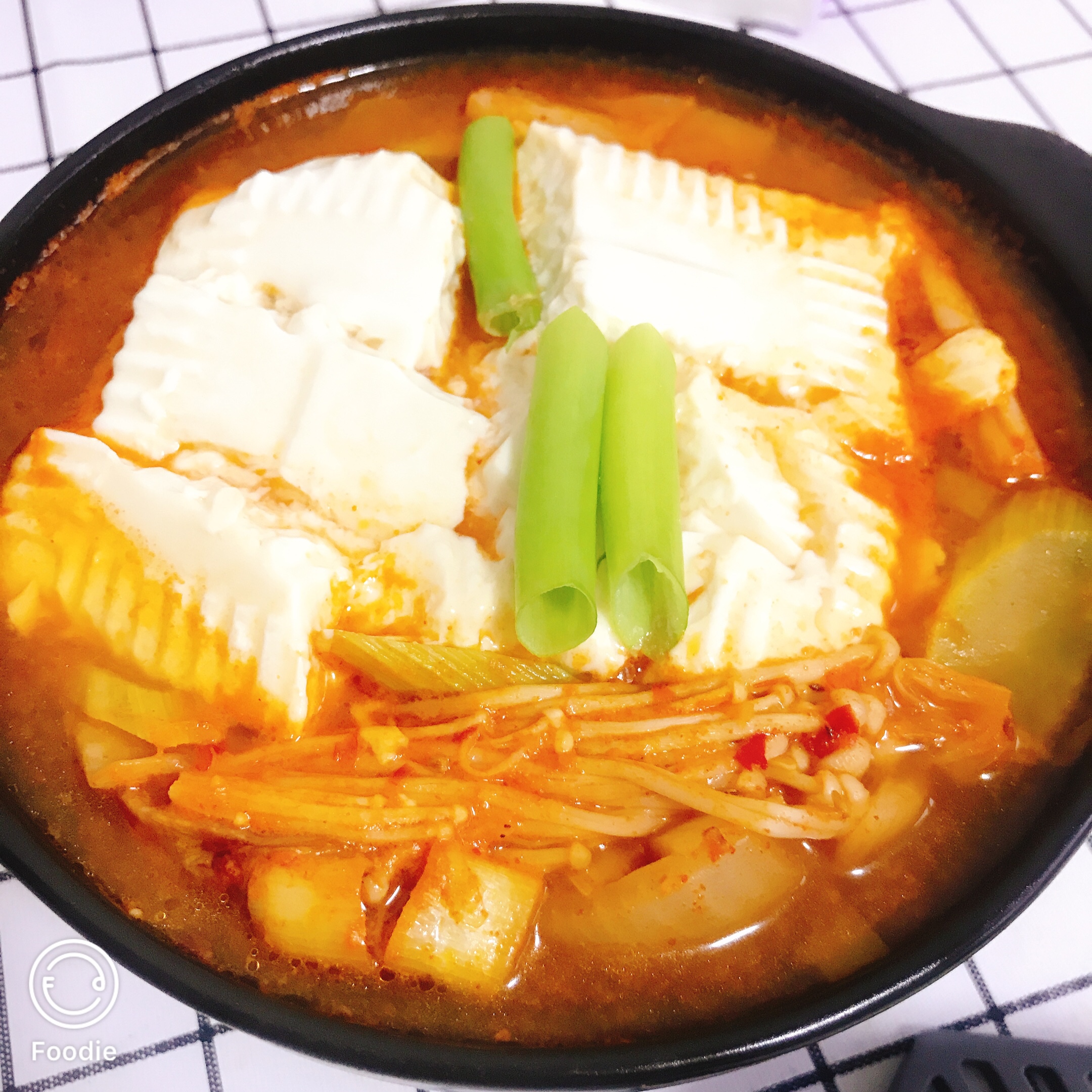 ❤️韩式泡菜豆腐汤：梨泰院class同款美食‼️的做法