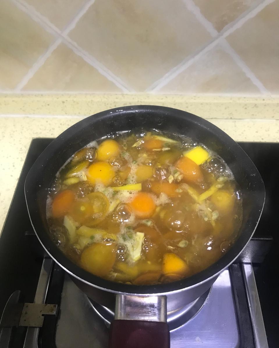 金桔酱润肺止咳化痰疗效好。金桔酱。