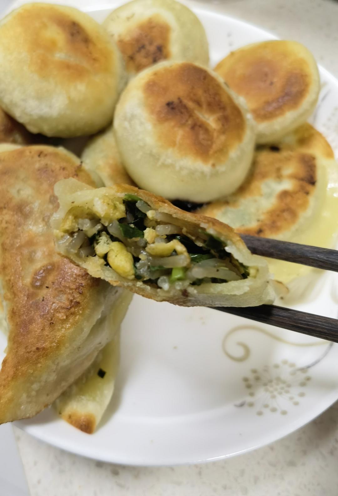 家庭预制韭菜鸡蛋粉丝盒子的做法
