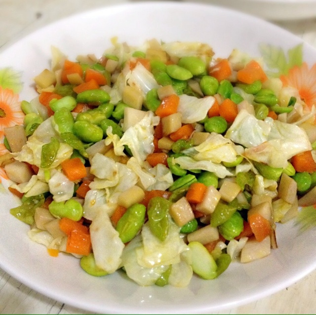 毛豆胡萝卜肉丁