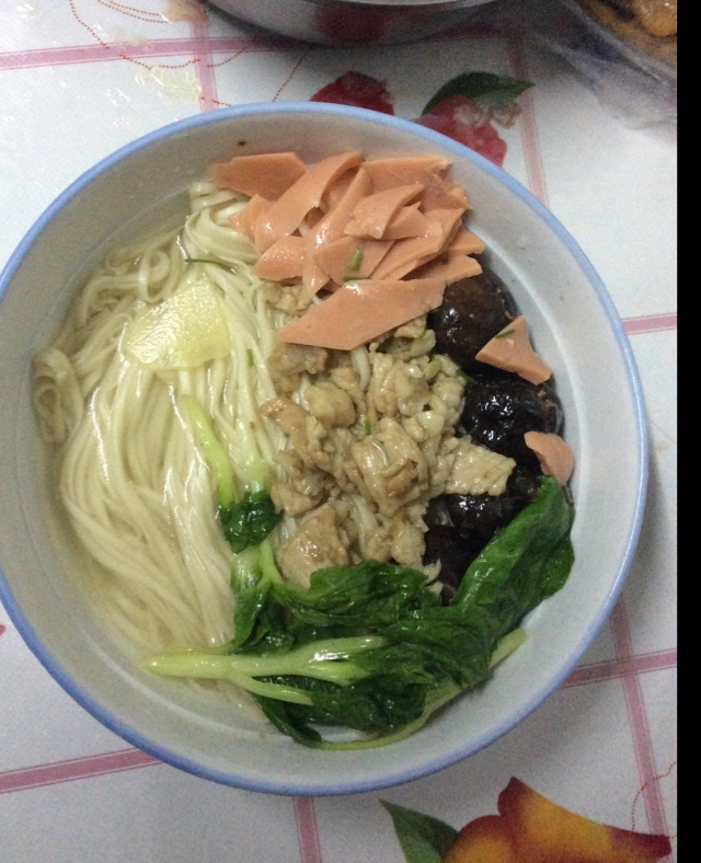 最家常的普通汤面——西红柿鸡蛋龙须面