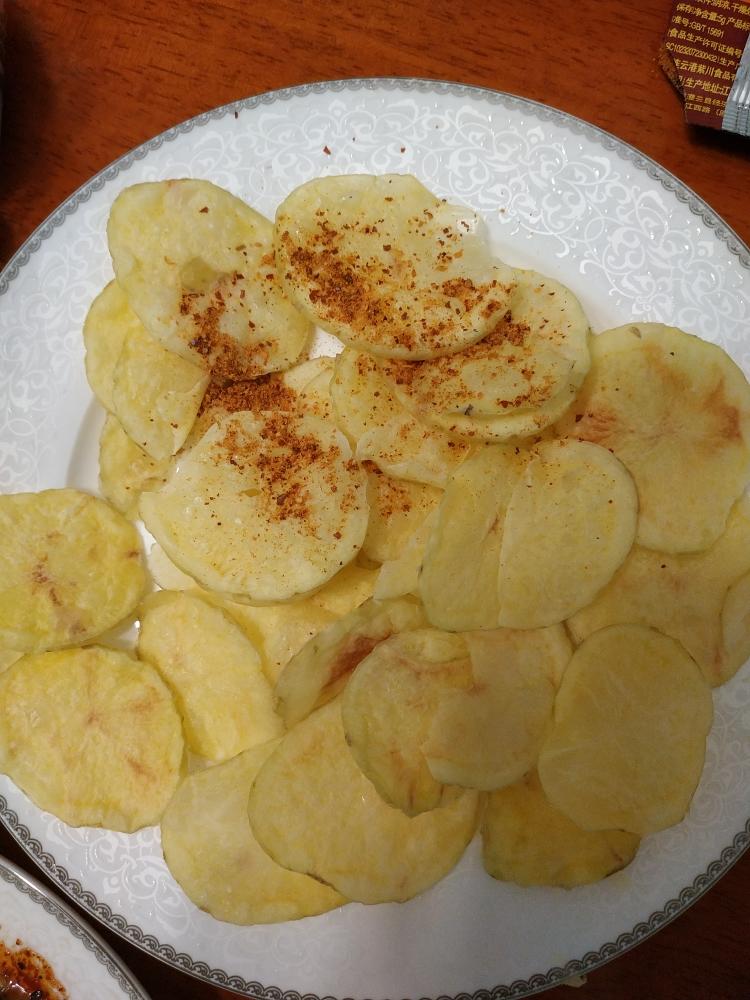 六分钟低热量(无油)微波炉版土豆片