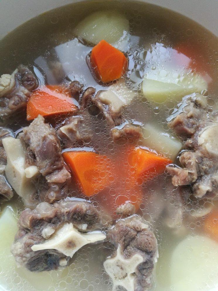 shy1314做的清炖牛尾汤