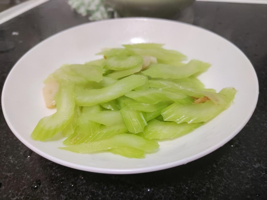 究极解油腻好菜：蒜炒西芹