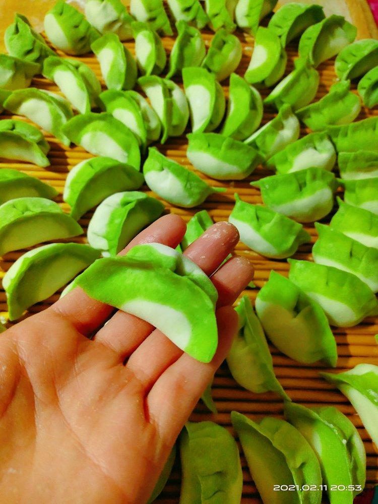 翡翠白玉白菜饺子详细版（附翡翠白玉白菜饺子包法，翡翠白玉饺子皮两种制法，面包机和面，翡翠白玉烧卖，各种馅料搭配）