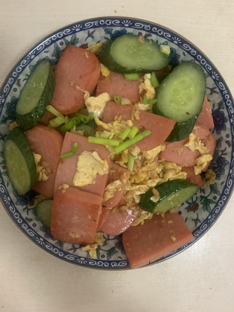黄瓜鸡蛋火腿肠