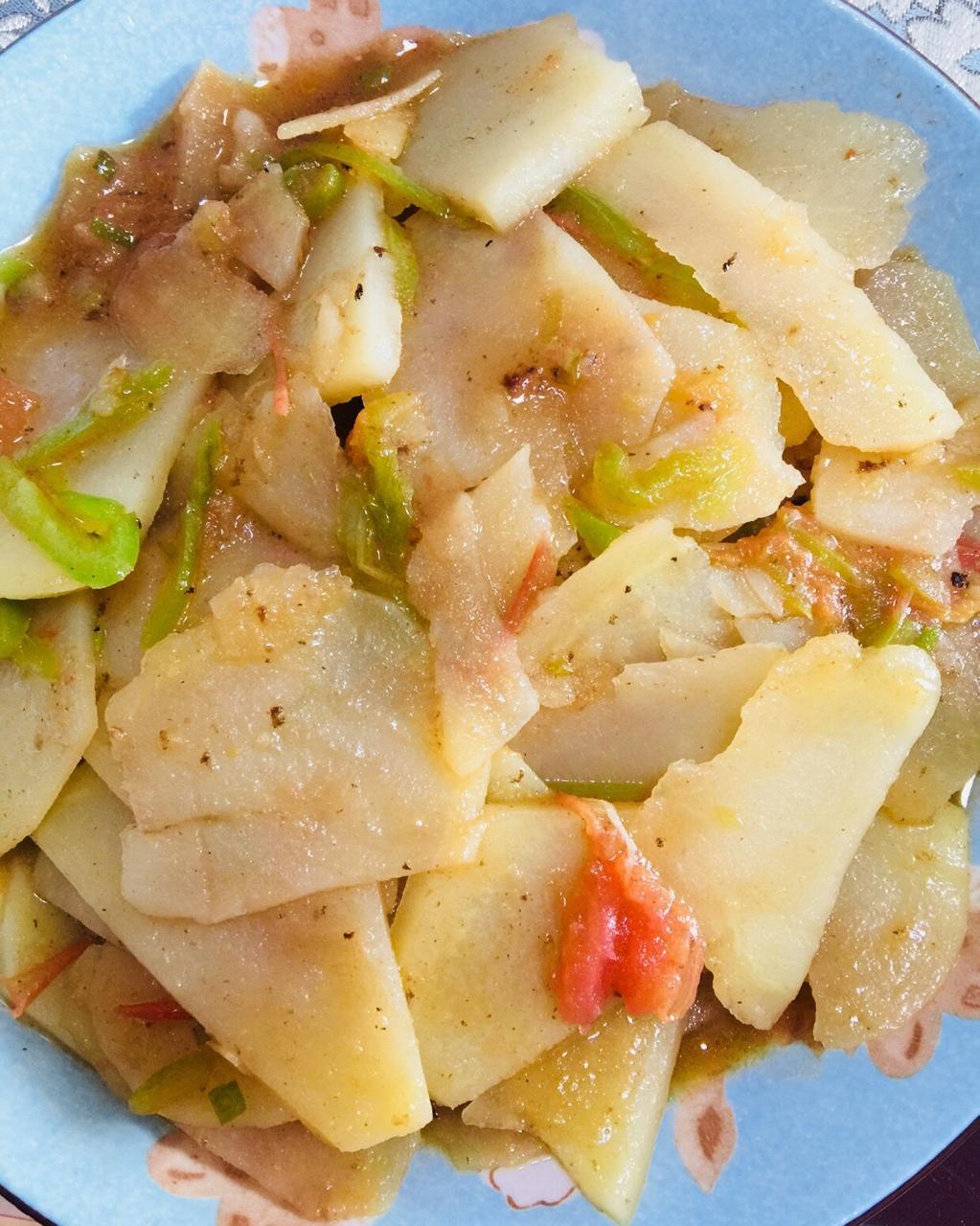超级下饭菜红绿灯（番茄辣椒炒土豆）