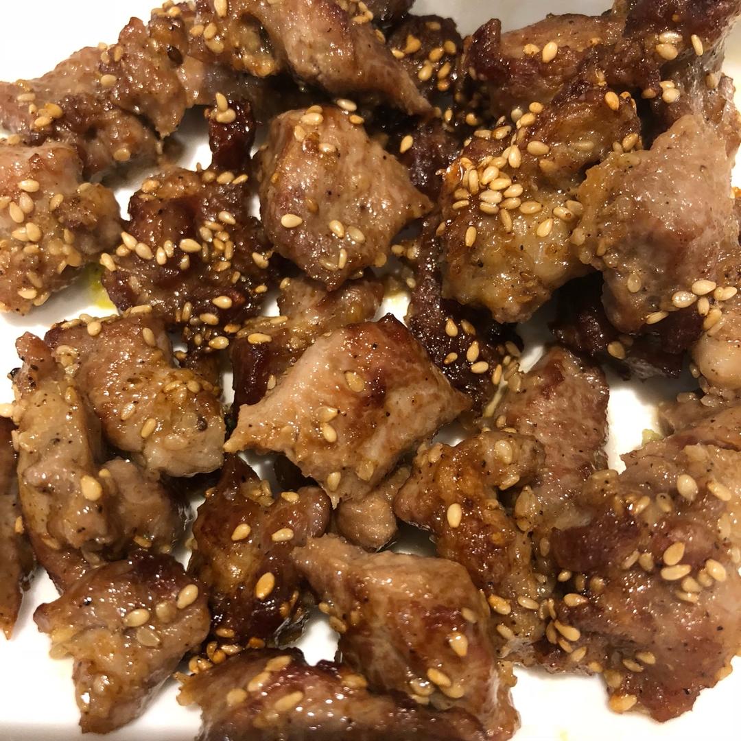 lllny做的非常简单非常好吃的烤梅花肉