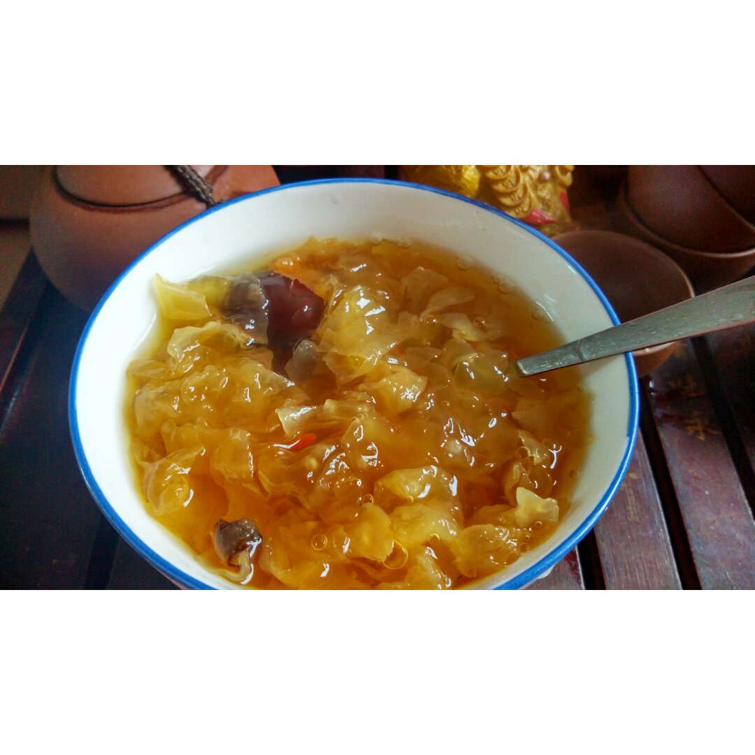 银耳百合莲子羹