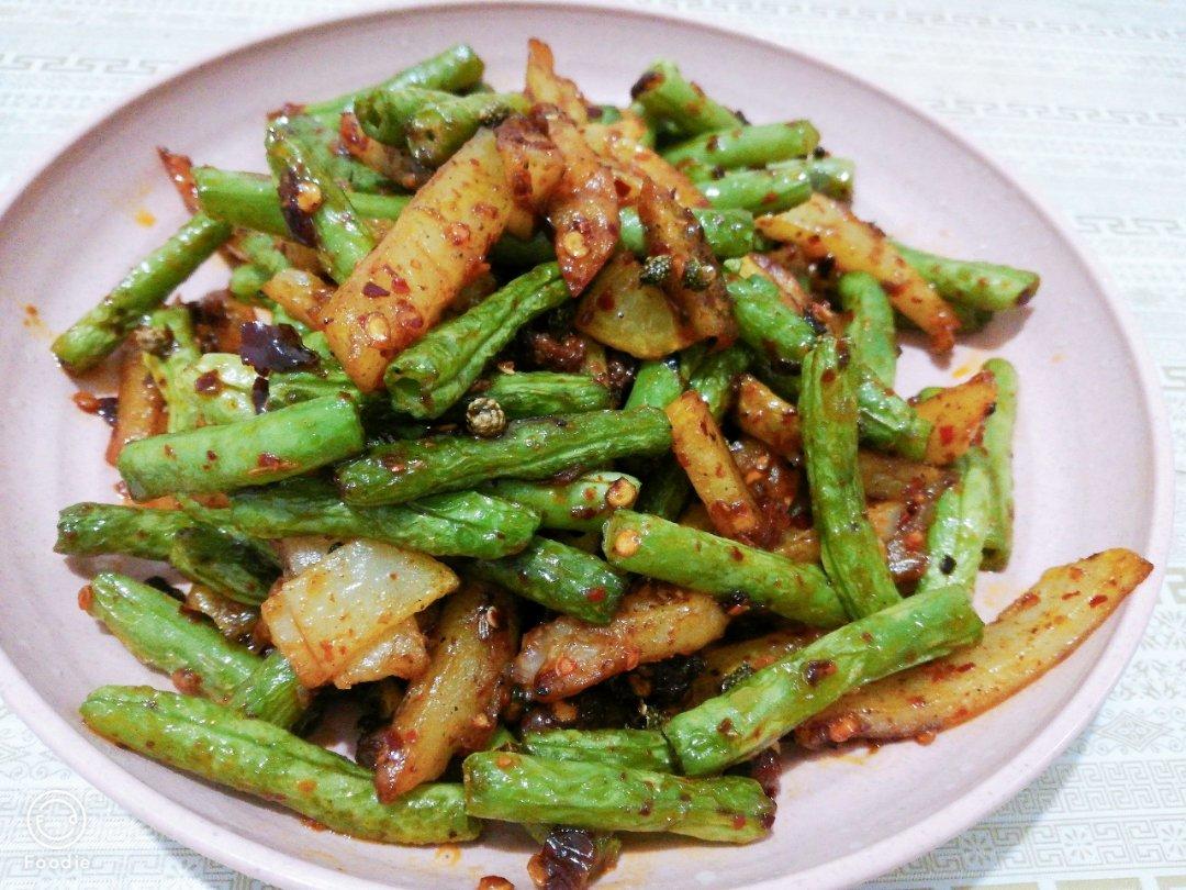 无辣不欢～豆角炒土豆