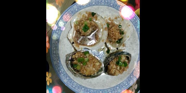 蒜蓉蒸鲜鲍鱼