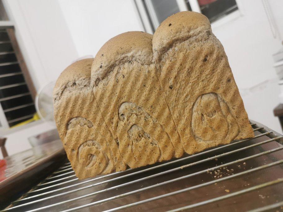 全麦黑芝麻吐司（波兰种）