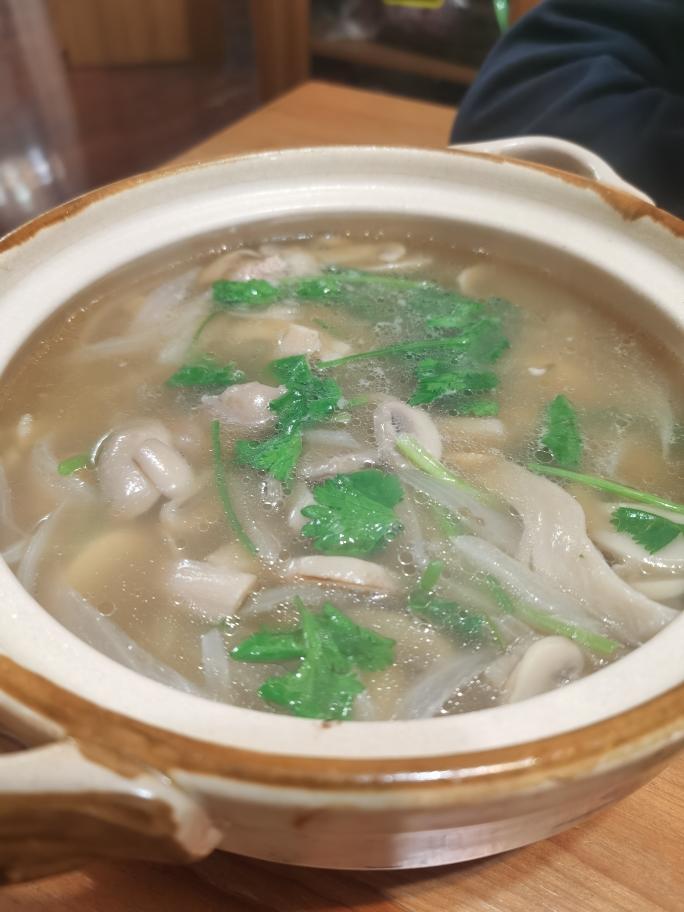肉丸蘑菇汤，鲜鲜鲜的做法
