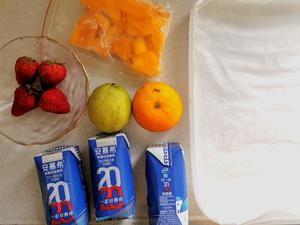 夏日解暑-冻水果酸奶的做法 步骤1