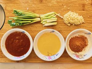 🔥正宗地道韩国泡菜汤豪华版-鲜香微辣（简单又超下饭）的做法 步骤1