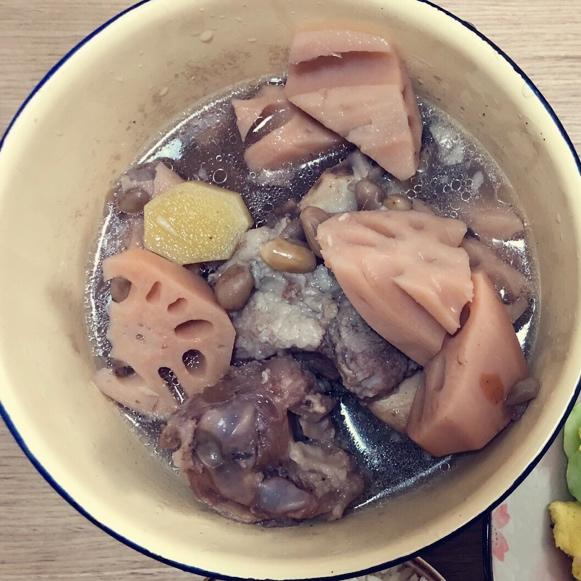 大骨藕汤（筒子骨）全家都吃喝