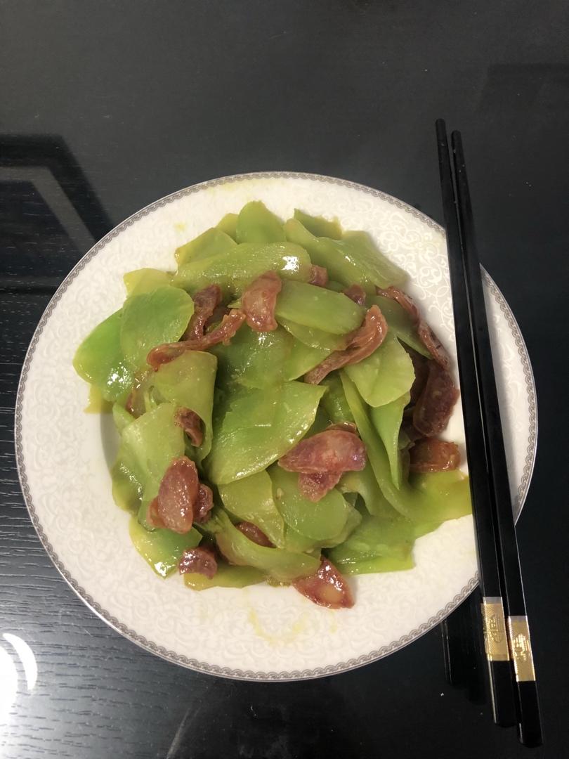 莴笋清炒腊肠