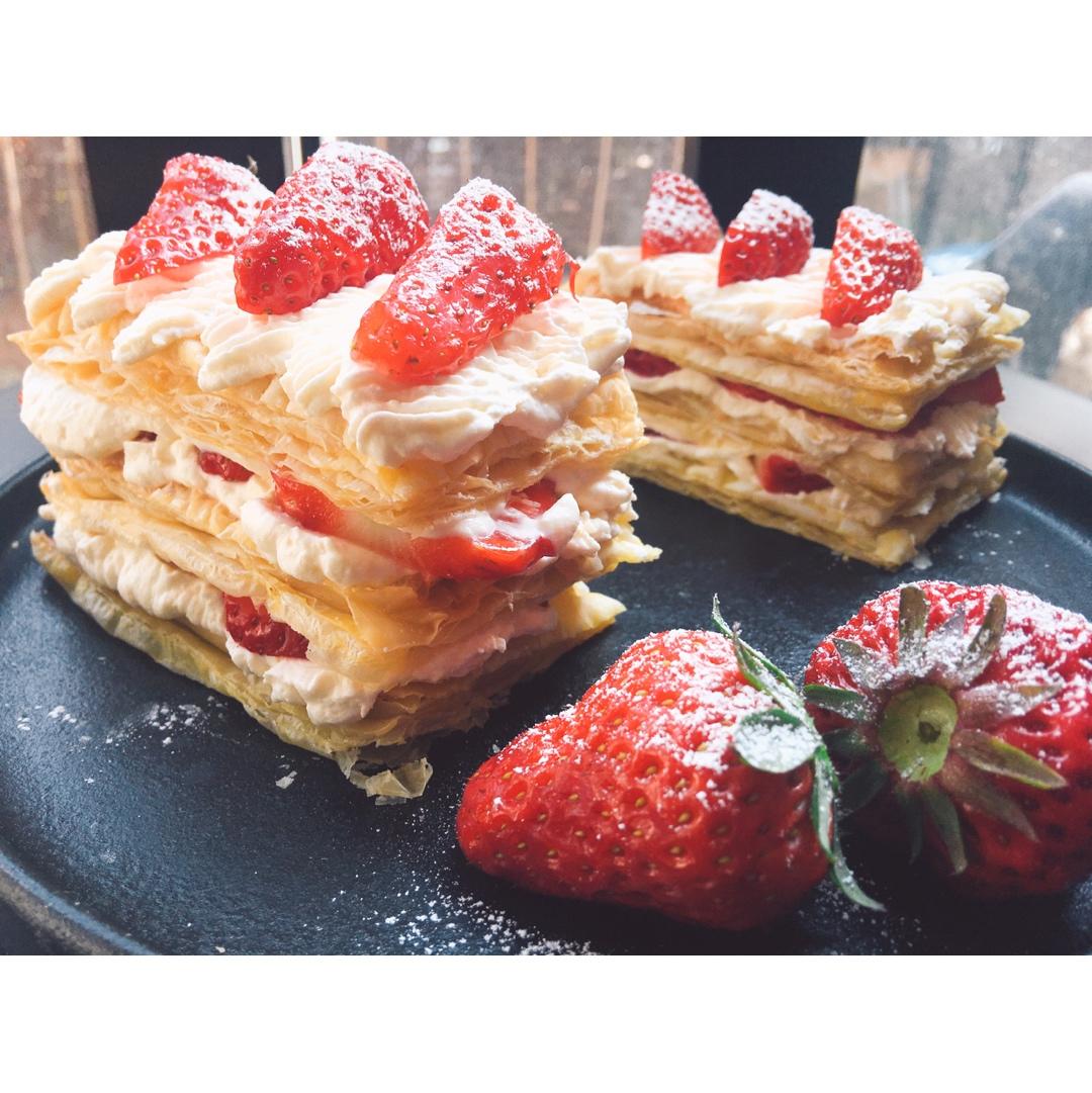 草莓拿破仑（呱呱杯夹馅儿更好吃哟！）