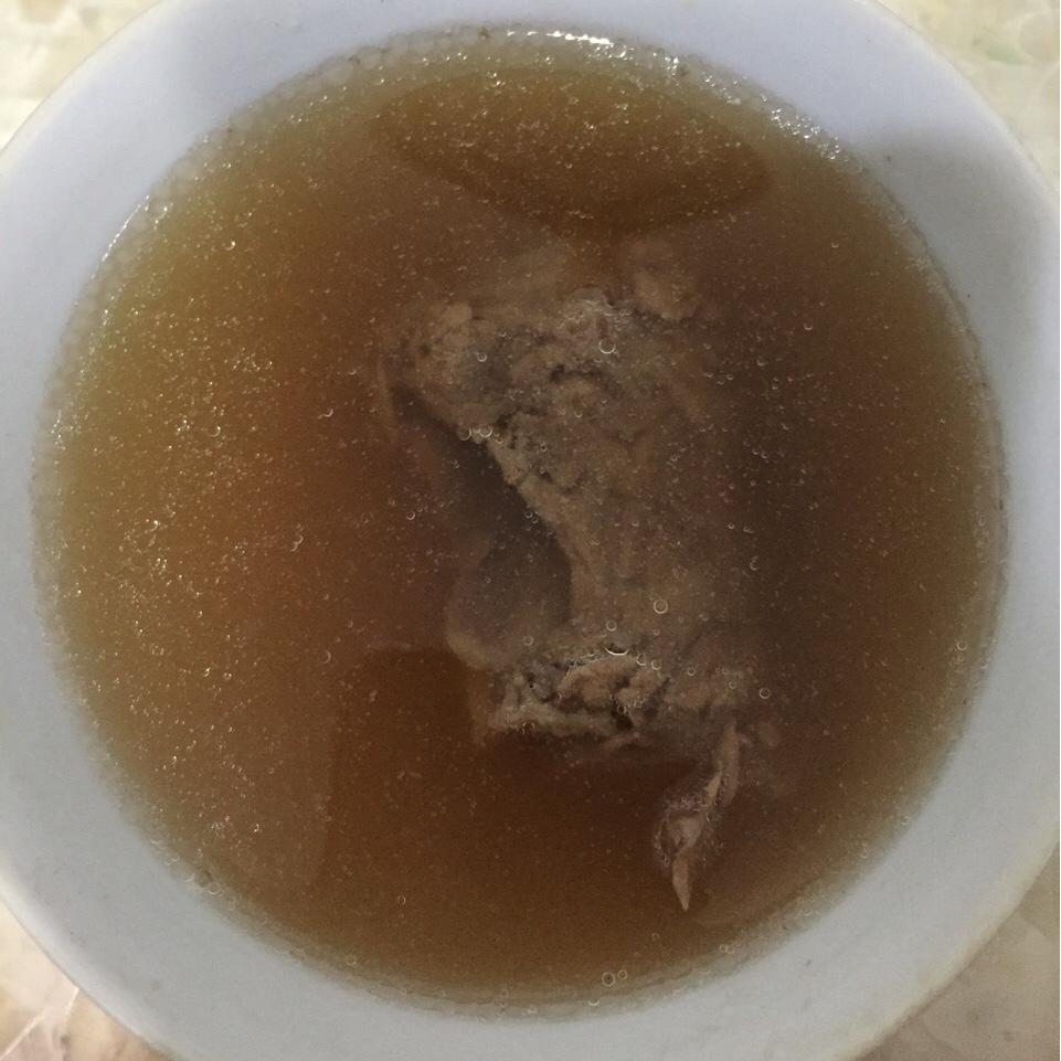 灯芯草无花果南北杏煲猪骨