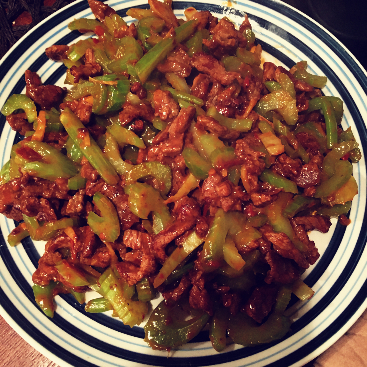 芹菜炒牛肉
