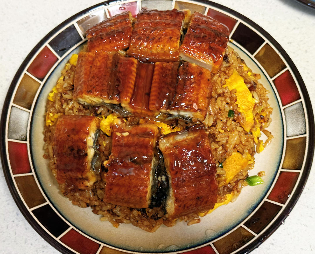蒲烧鳗鱼炒饭