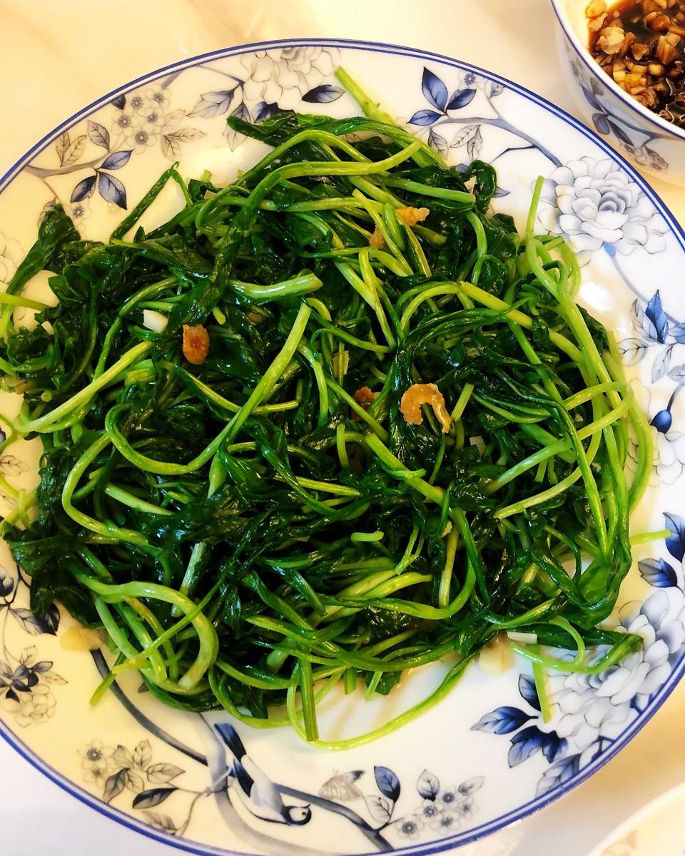 厨房新手入门级：清炒马兰头（超级快手菜）