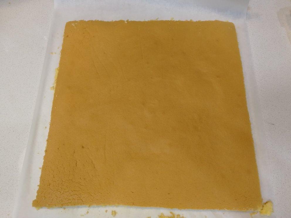 超简单完美戚风蛋糕（6寸2蛋）附打发、翻拌、脱模视频